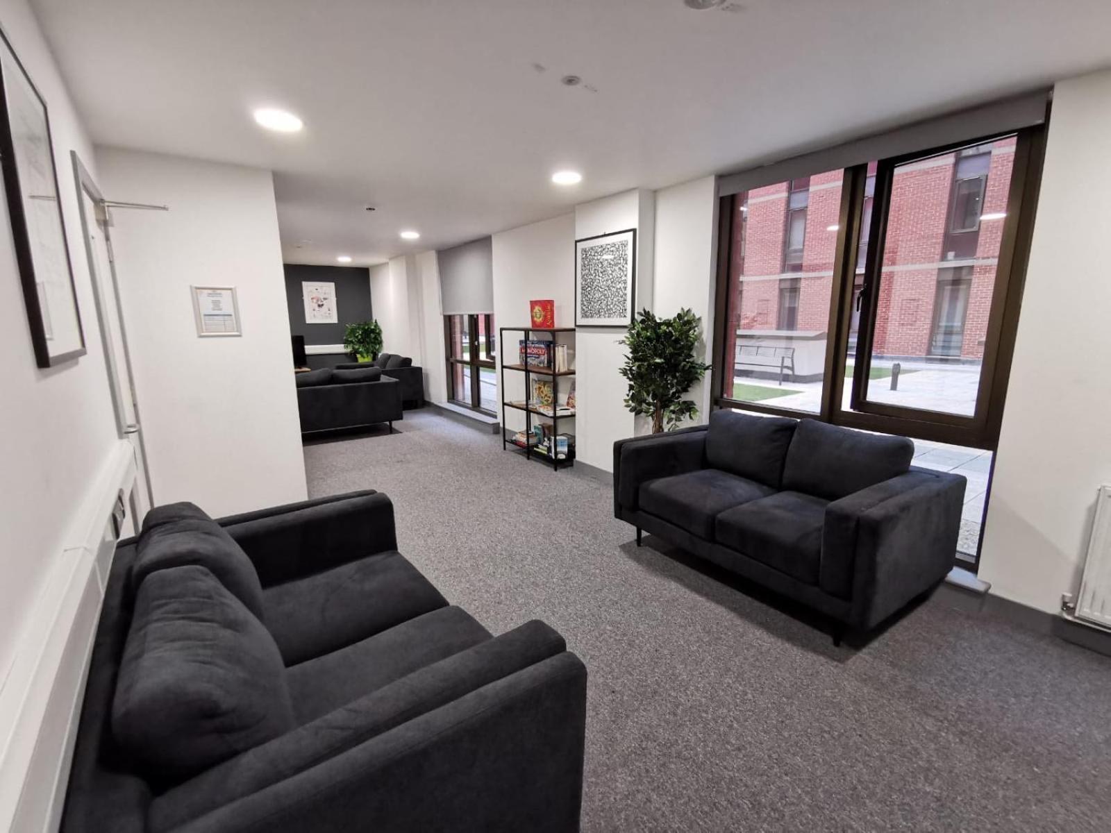 For Students Only At Great Patrick Street Apartment Belfast Exterior foto